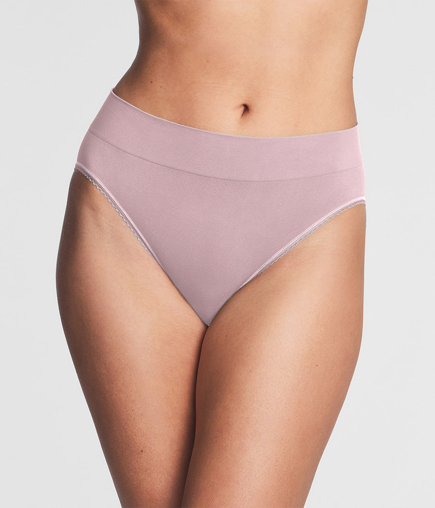 Wacoal Great Value - Feeling Flexible Hi Cut - Pale Pink