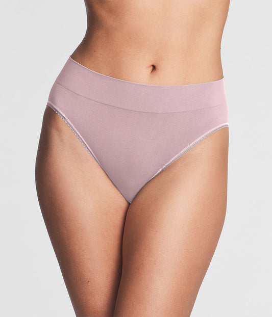 Wacoal Great Value - Feeling Flexible Hi Cut - Pale Pink