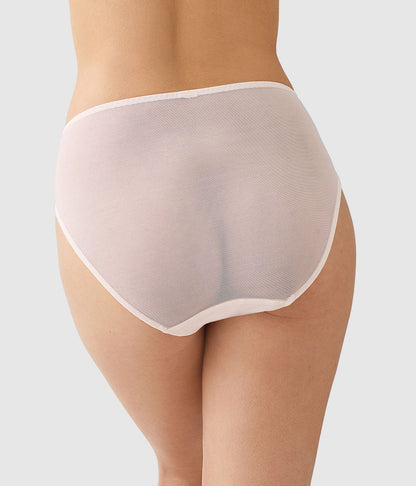 Wacoal Latest - Embrace Lace® Hi-Cut - Angel Wing/Rose Dust