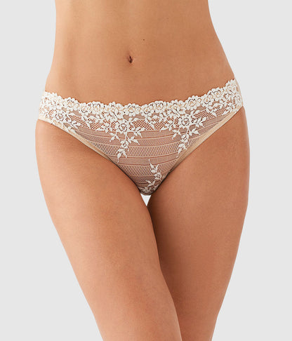Wacoal Recommended - Embrace Lace® Bikini - Sand/Ivory