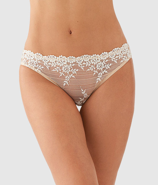 Wacoal Recommended - Embrace Lace® Bikini - Sand/Ivory