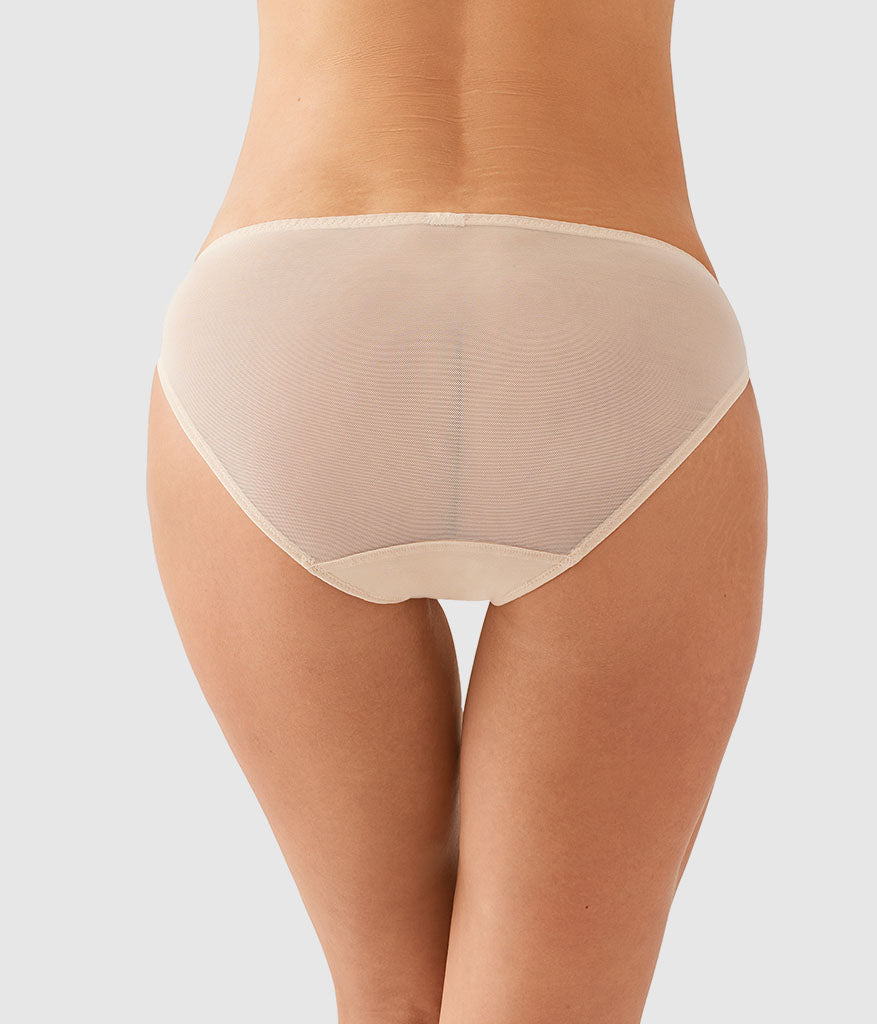 Wacoal Recommended - Embrace Lace® Bikini - Sand/Ivory