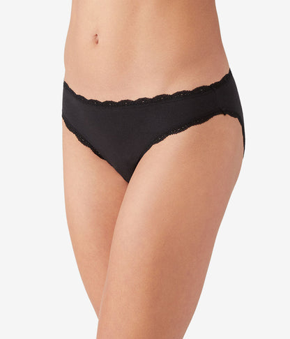 Wacoal Smart Buy - Inspired Eyelet Bikini Panty Pack - White/White/Night
