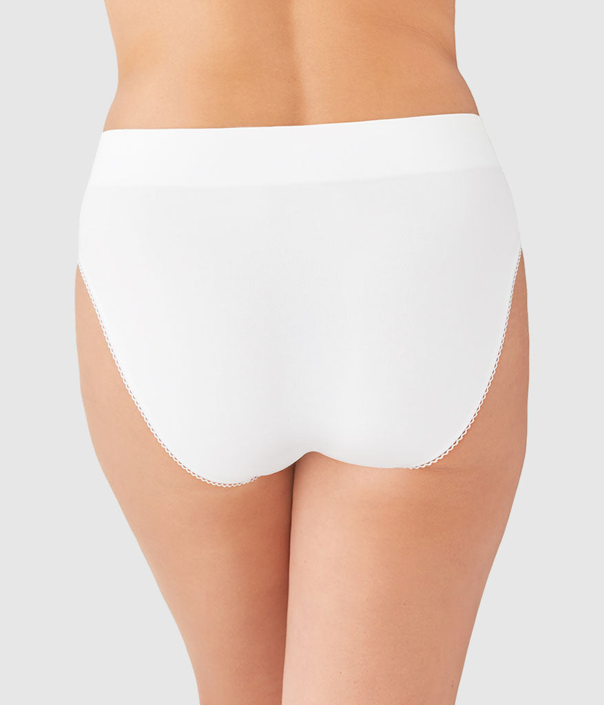 Wacoal Latest - Feeling Flexible Hi-Cut - White