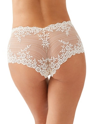 Wacoal New - Embrace Lace® Boyshort - Sand/Ivory
