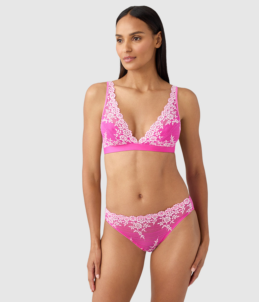 Wacoal Exclusive - Embrace Lace® Wire Free Bralette - Wild Azalea/Cradle Pink